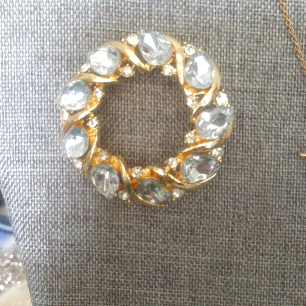 Ladies vintage gold necklace and matching brooch - Picture 3 of 6